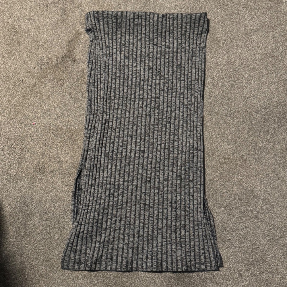 NWT Top shop Petite Ribbed Knit Midi Skirt Charcoal Grey Side Slit US 6 - Picture 3 of 7